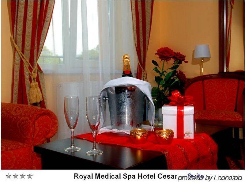 Отель Royal Medical Cezar Трускавец Экстерьер фото