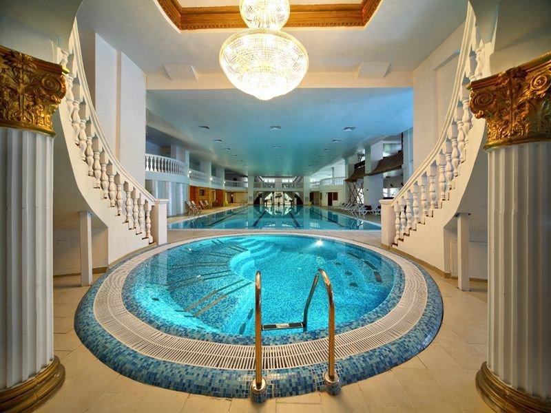 Отель Royal Medical Cezar Трускавец Экстерьер фото