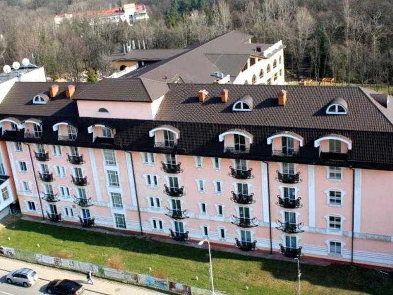 Отель Royal Medical Cezar Трускавец Экстерьер фото